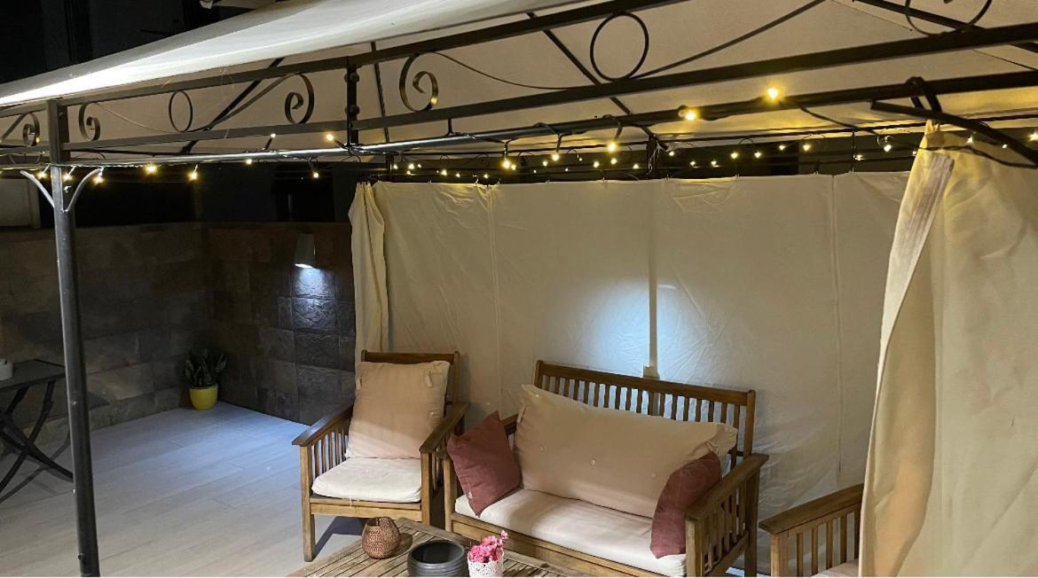 Apartamento Los Naranjos De Santa Justa Sevilla Buitenkant foto